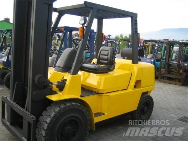 CAT DP50K Штабелери