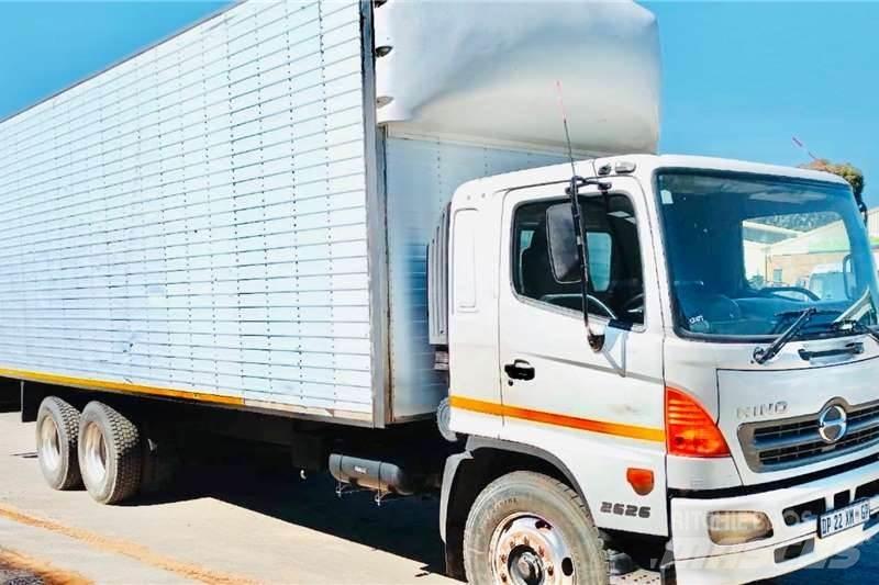 Hino 500 2626 Вантажівки / спеціальні