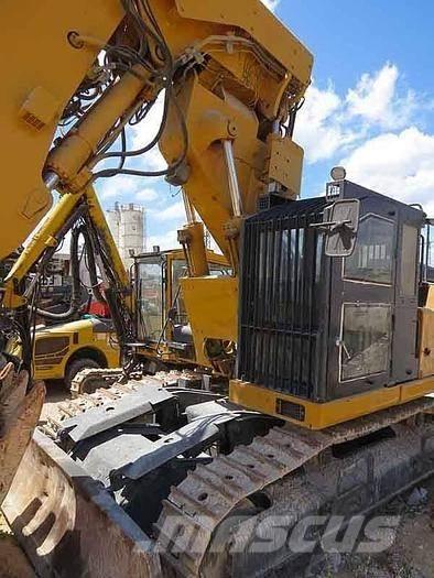 Liebherr 944C Спеціальні екскаватори