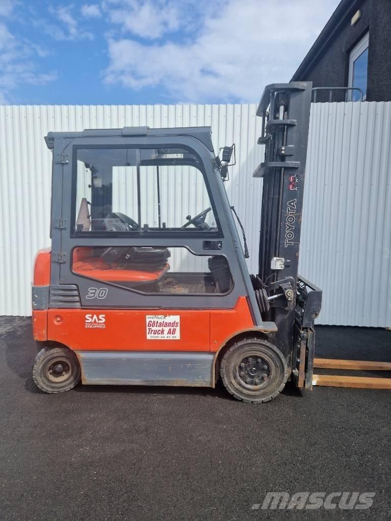 Toyota 7 FBMF 30 Електронавантажувачі