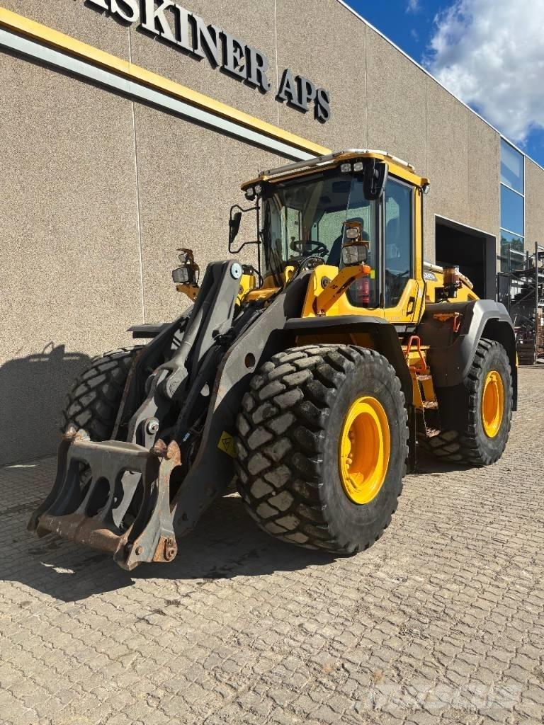 Volvo L 120 H Фронтальні навантажувачі