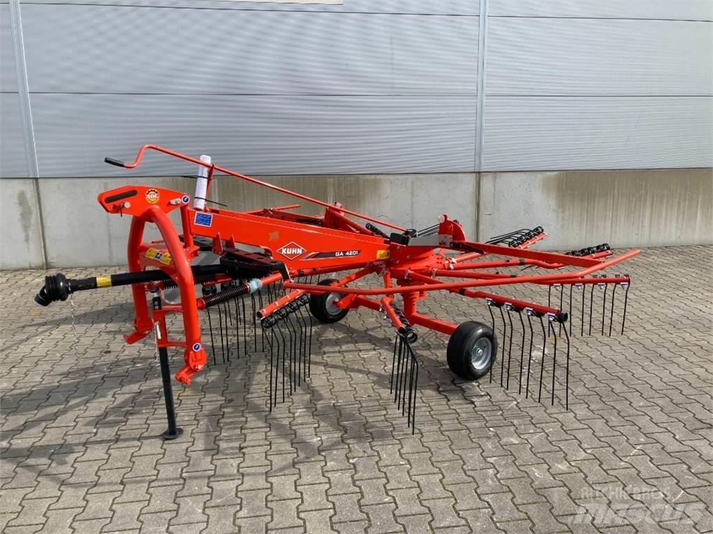 Kuhn GA 4201 Прибиральні комбайни