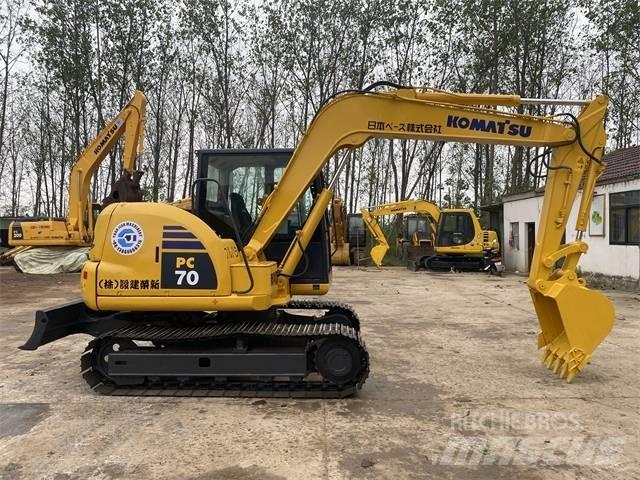 Komatsu PC70-8 Гусеничні екскаватори