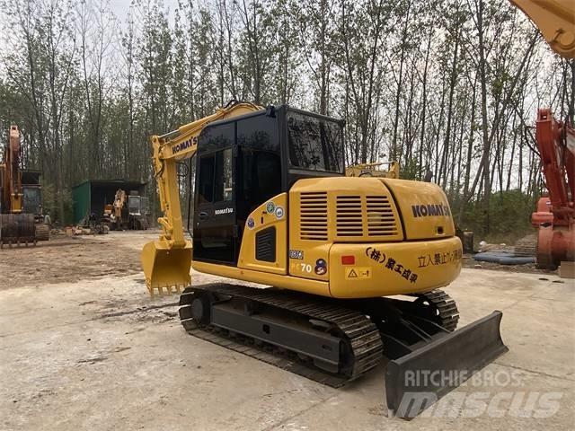 Komatsu PC70-8 Гусеничні екскаватори