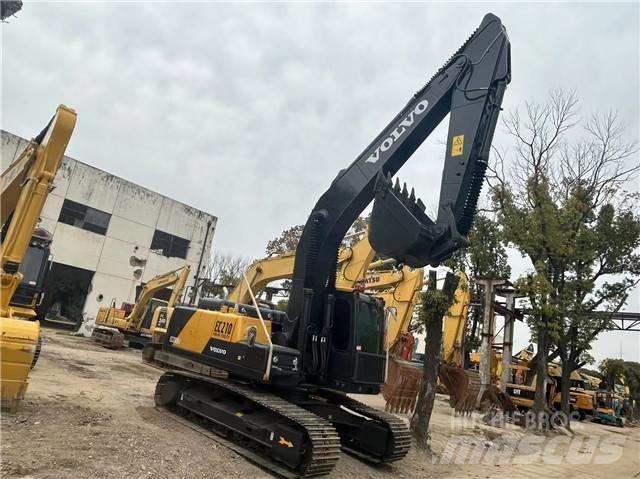 Volvo EC 210 Гусеничні екскаватори