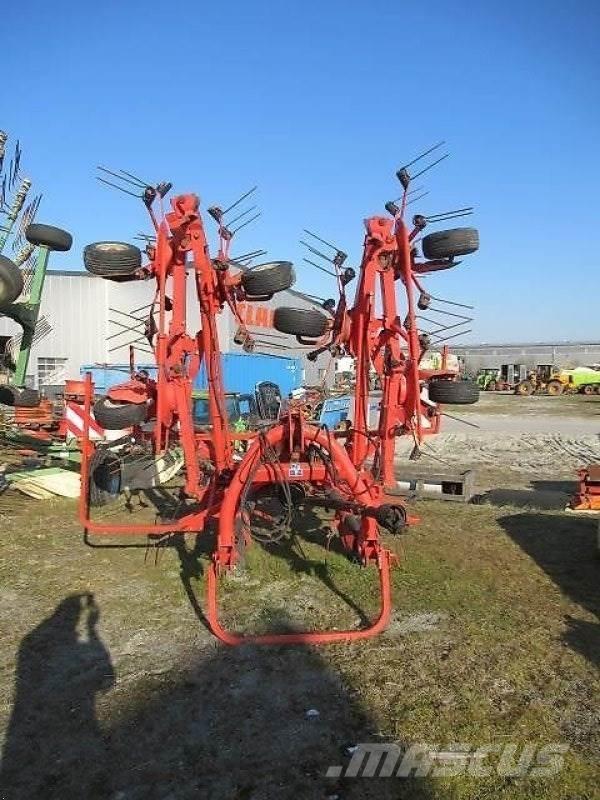 Kuhn GF8702 Граблі і сінозворушувачі