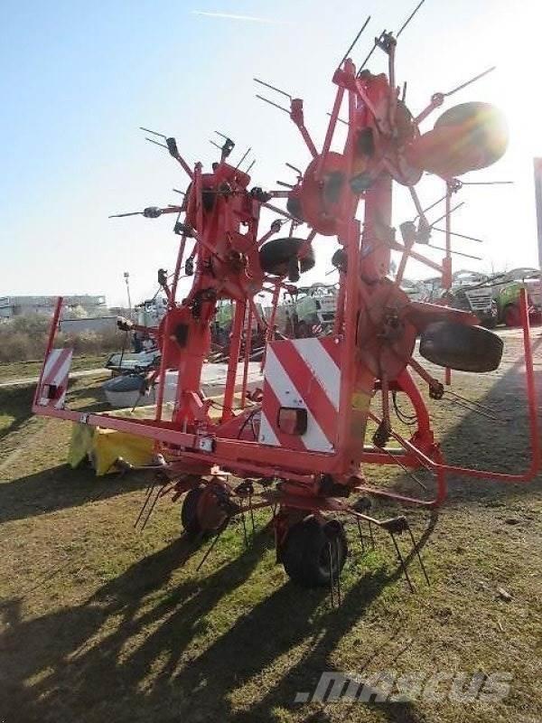 Kuhn GF8702 Граблі і сінозворушувачі