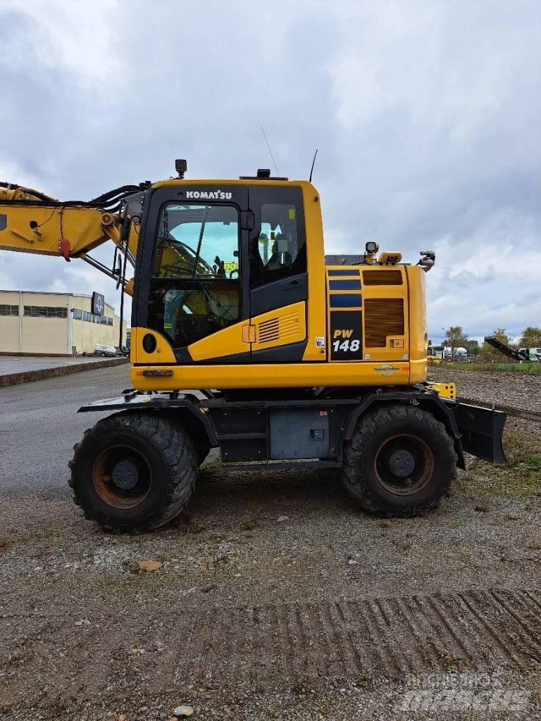 Komatsu PW148-11 Колісні екскаватори
