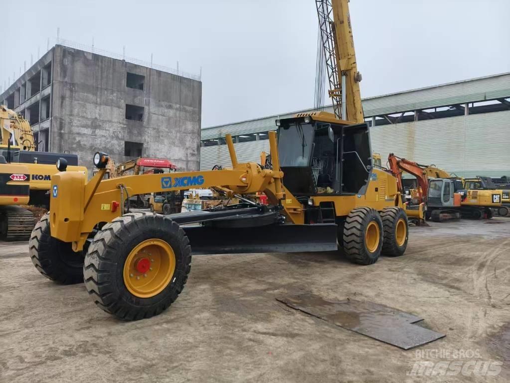 XCMG GR180 Грейдери