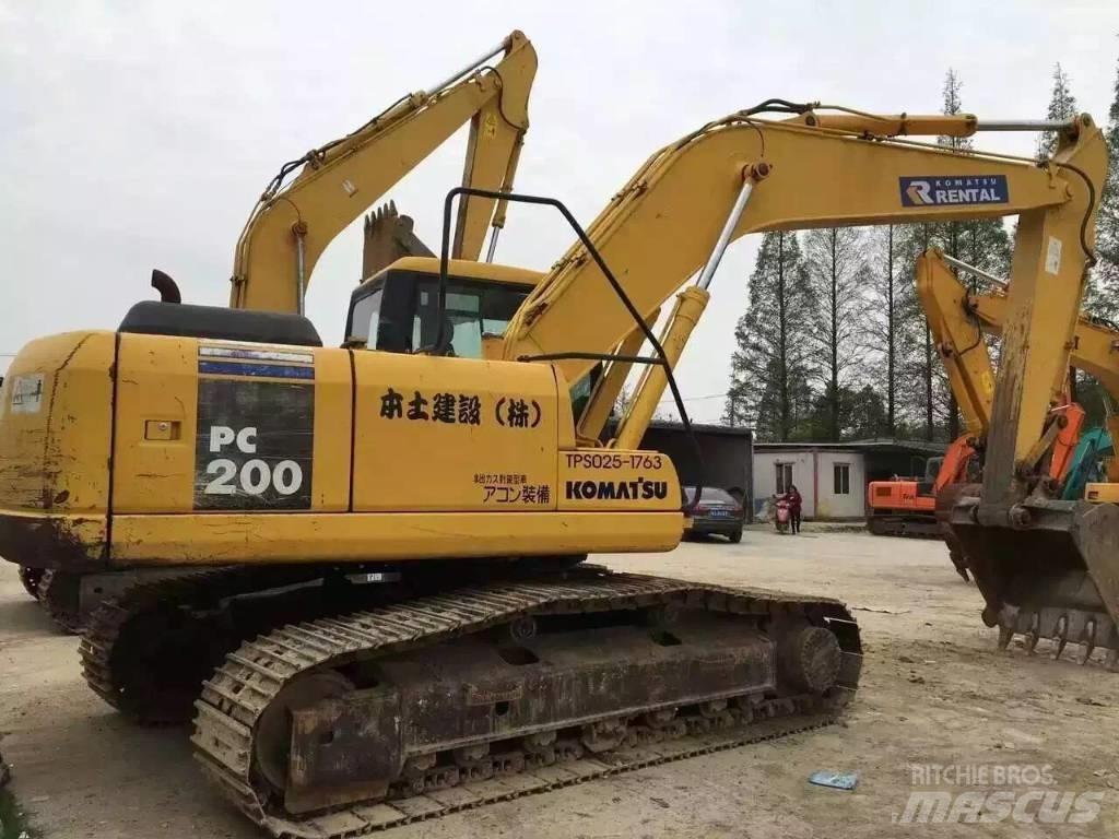 Komatsu pc200-7 Гусеничні екскаватори