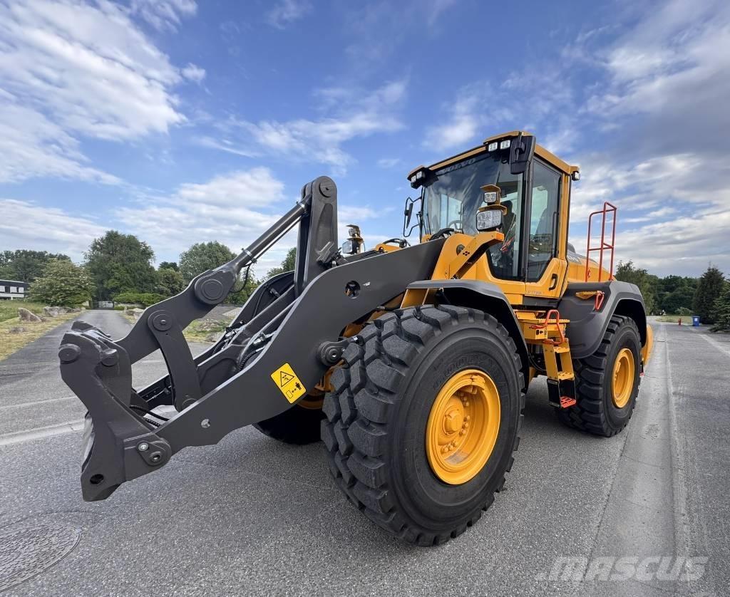 Volvo L 120 H2 Фронтальні навантажувачі