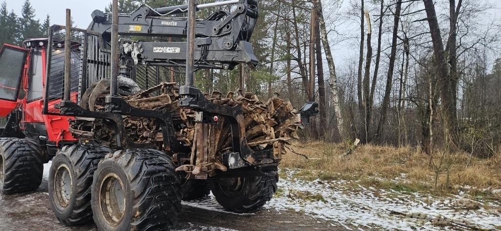 Komatsu 835 Форвардери