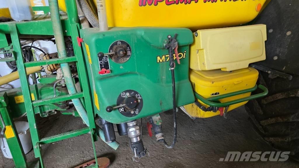 John Deere M 740 i Причіпні обприскувачі