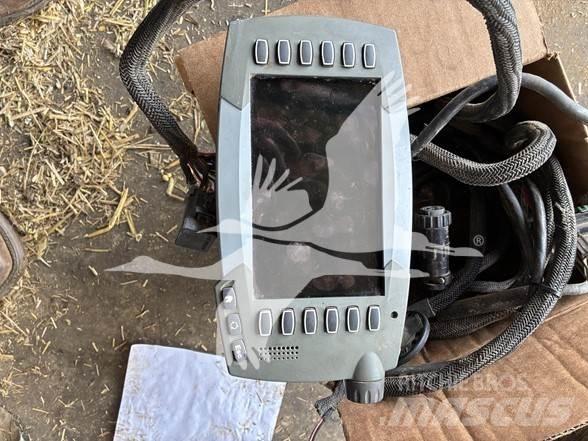 Agco 7430 Тюкові прес-підбирачі