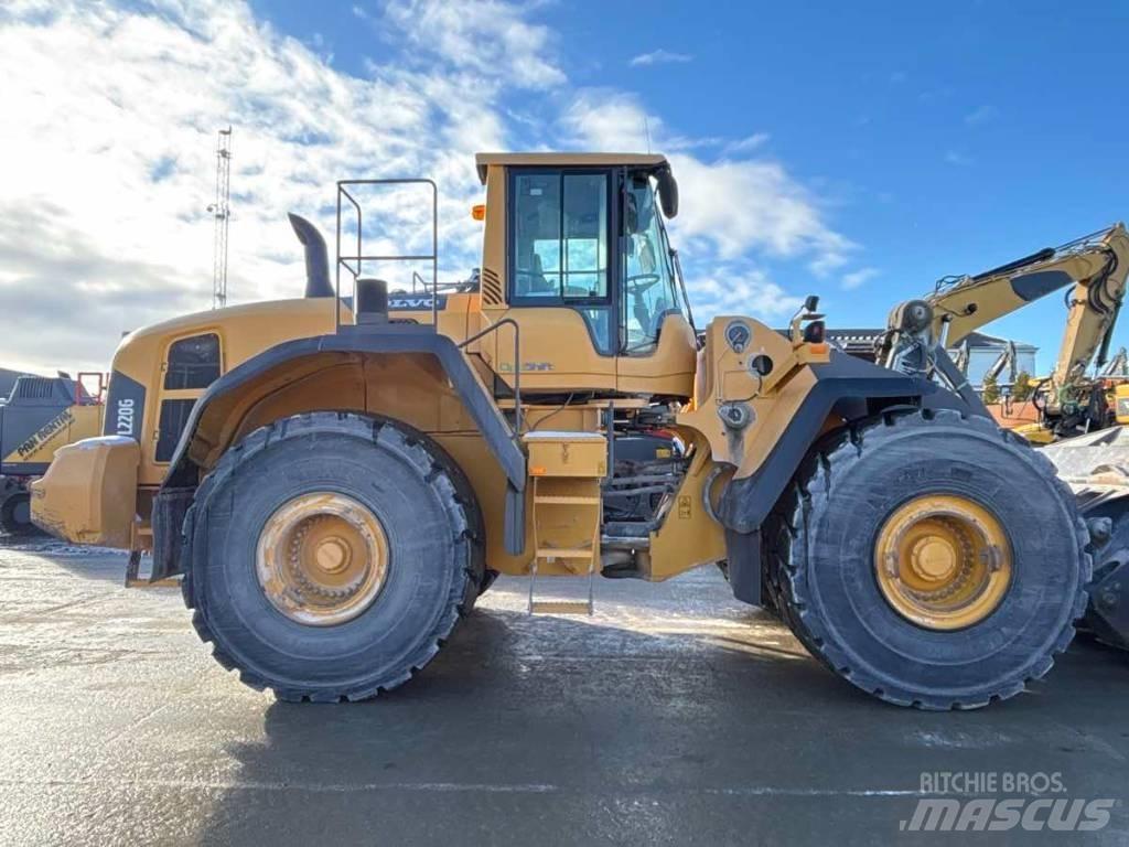 Volvo L 220 G Фронтальні навантажувачі