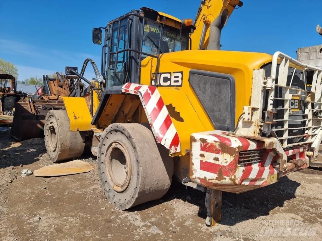 JCB 457 Фронтальні навантажувачі