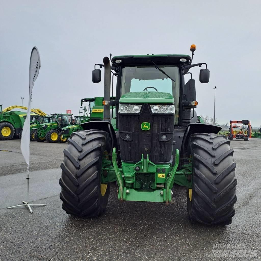 John Deere 7230 R Трактори