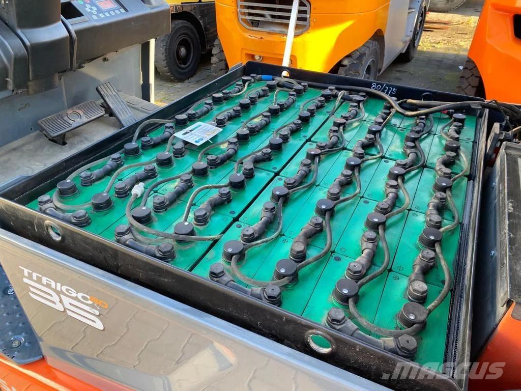 Toyota 8FBMT35 Електронавантажувачі