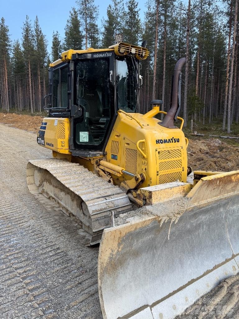 Komatsu D 37 PX-23 Гусеничні бульдозери