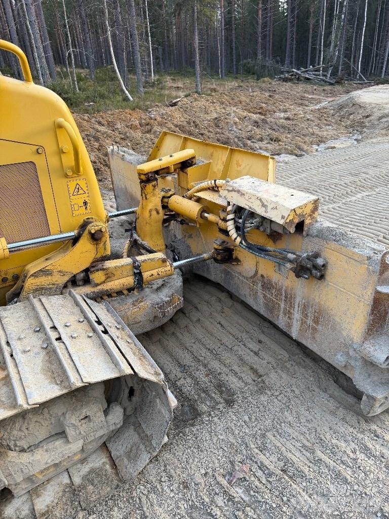 Komatsu D 37 PX-23 Гусеничні бульдозери