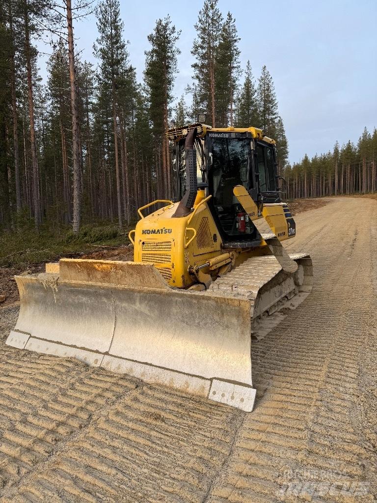 Komatsu D 37 PX-23 Гусеничні бульдозери