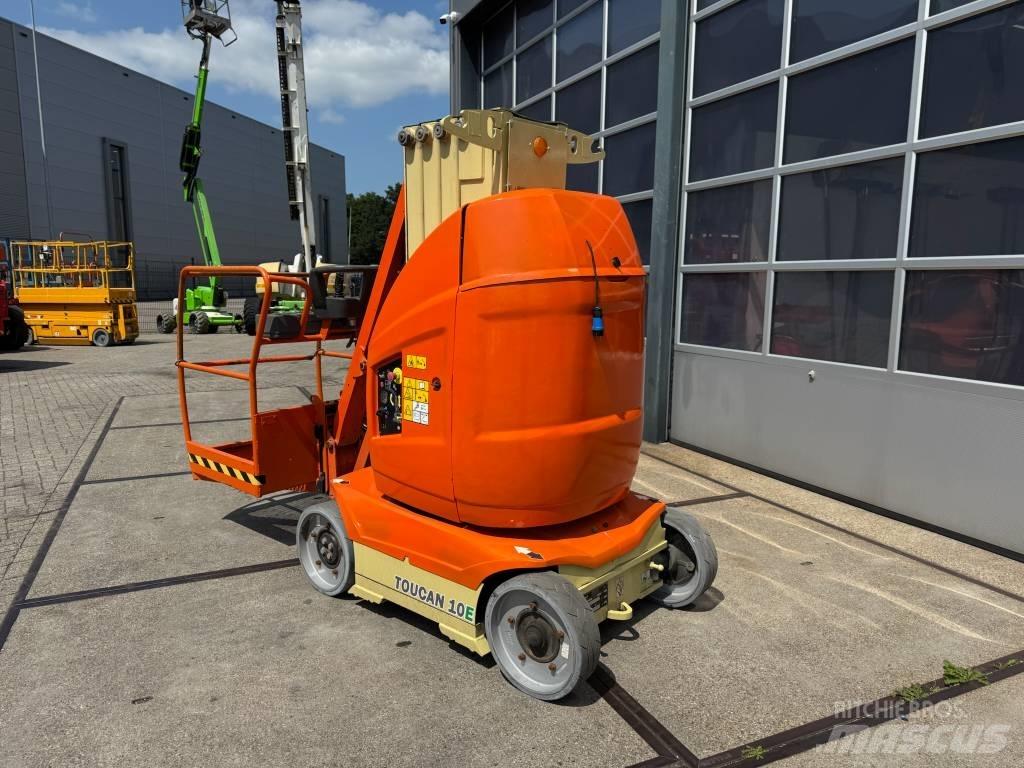 JLG Toucan 10 E Вертикальні щоглові підйомники