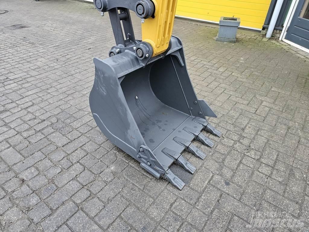 XCMG XE60GA Міні-екскаватори < 7т