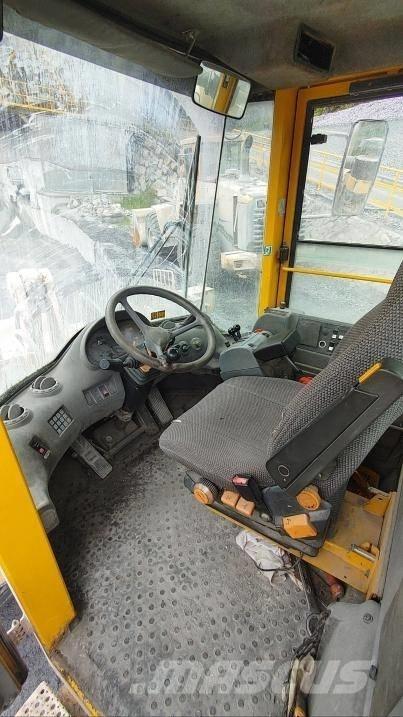 Volvo L 150 E Фронтальні навантажувачі