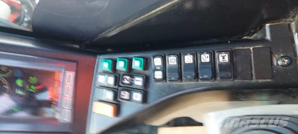 Takeuchi TB 295 W Колісні екскаватори