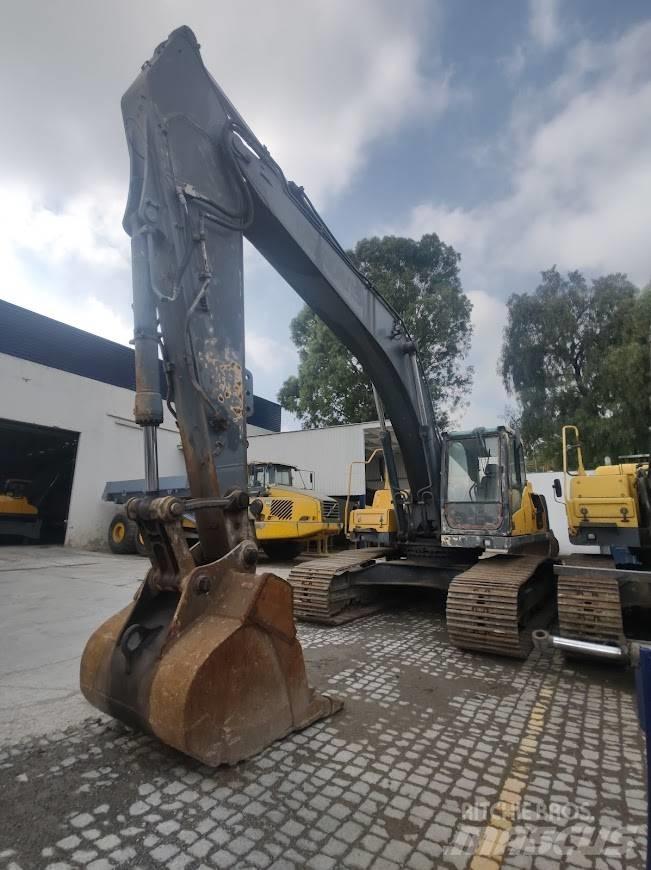 Volvo EC300DL Гусеничні екскаватори