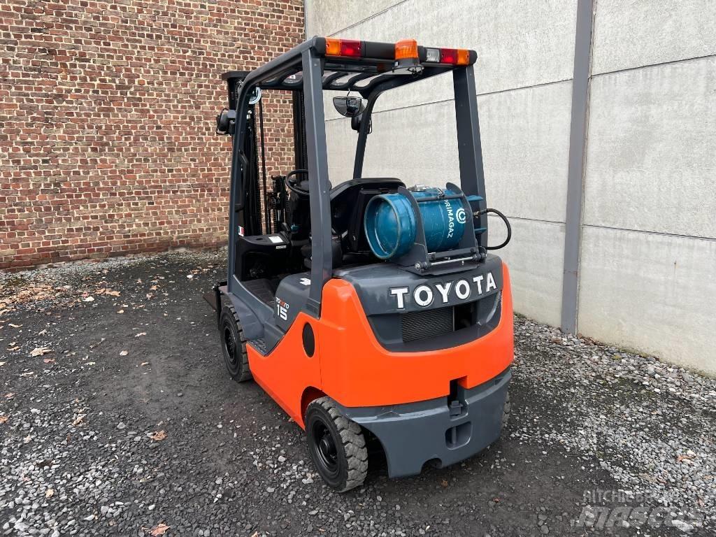 Toyota 02-8 FGF 15 Газові навантажувачі