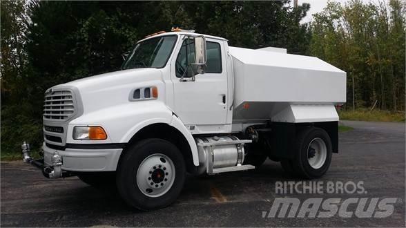 Sterling L8513 Поливальні машини