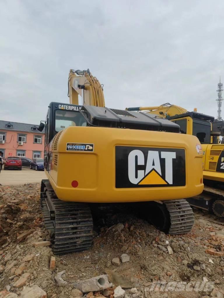 CAT 320 D Гусеничні екскаватори