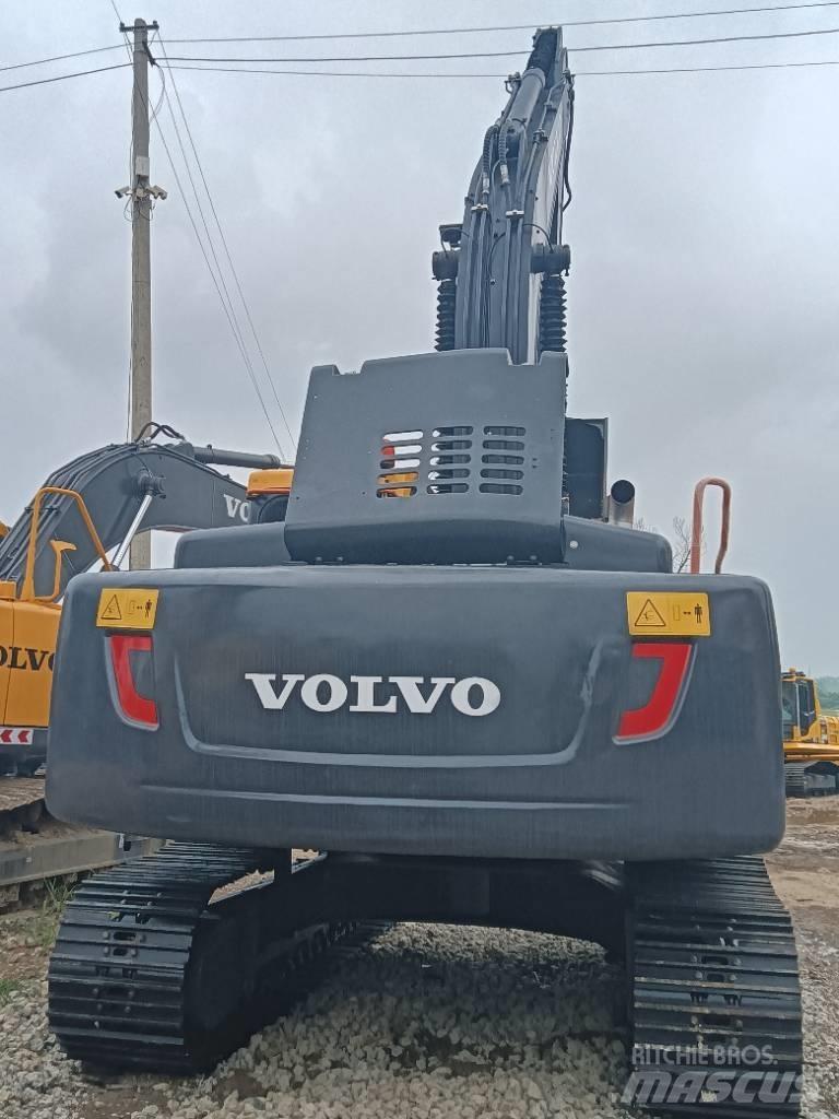 Volvo EC 240 Гусеничні екскаватори