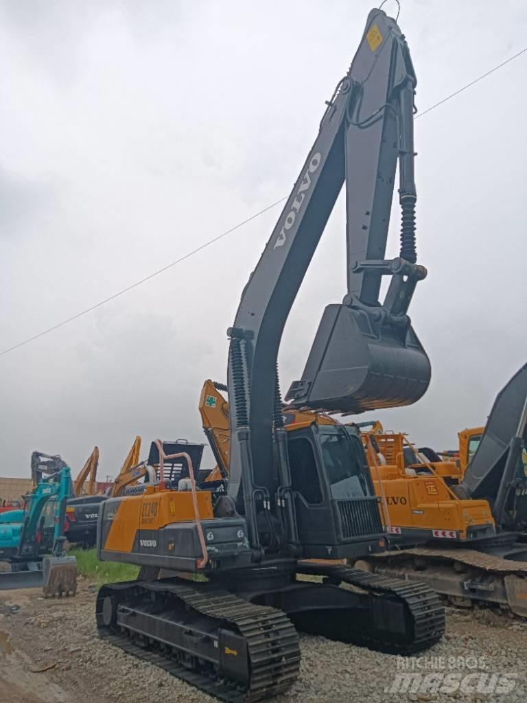 Volvo EC 240 Гусеничні екскаватори