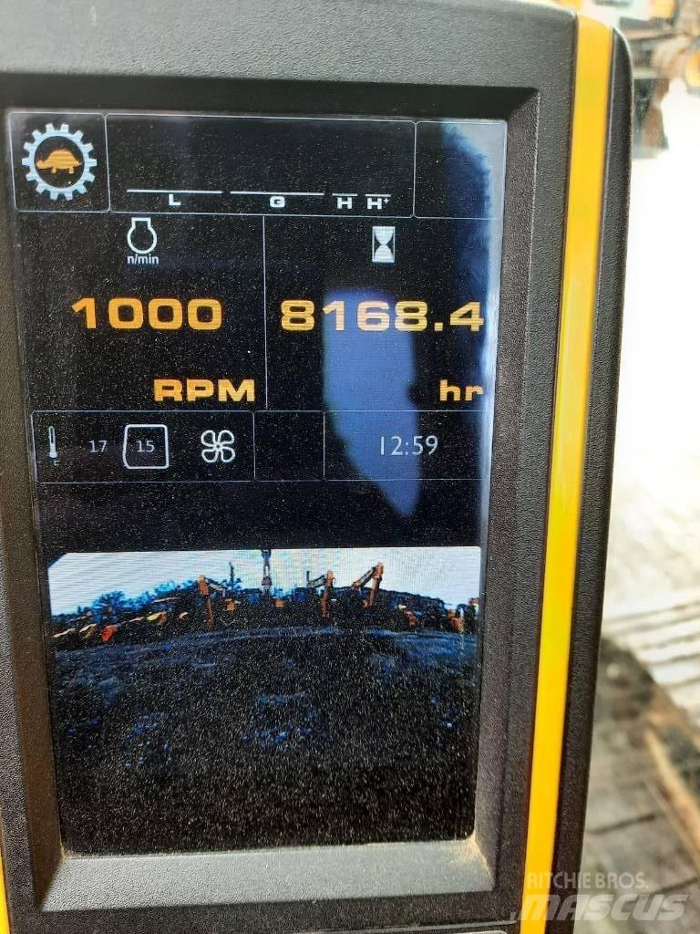 JCB JS 220 N LC Гусеничні екскаватори