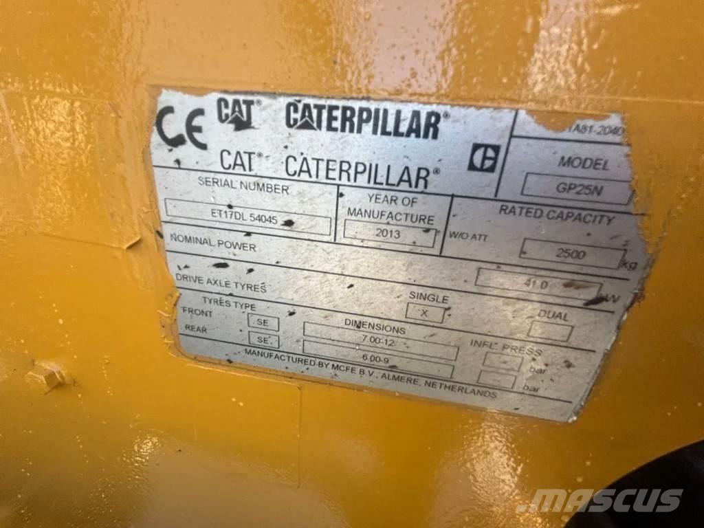 CAT GP25N Heftruck Газові навантажувачі