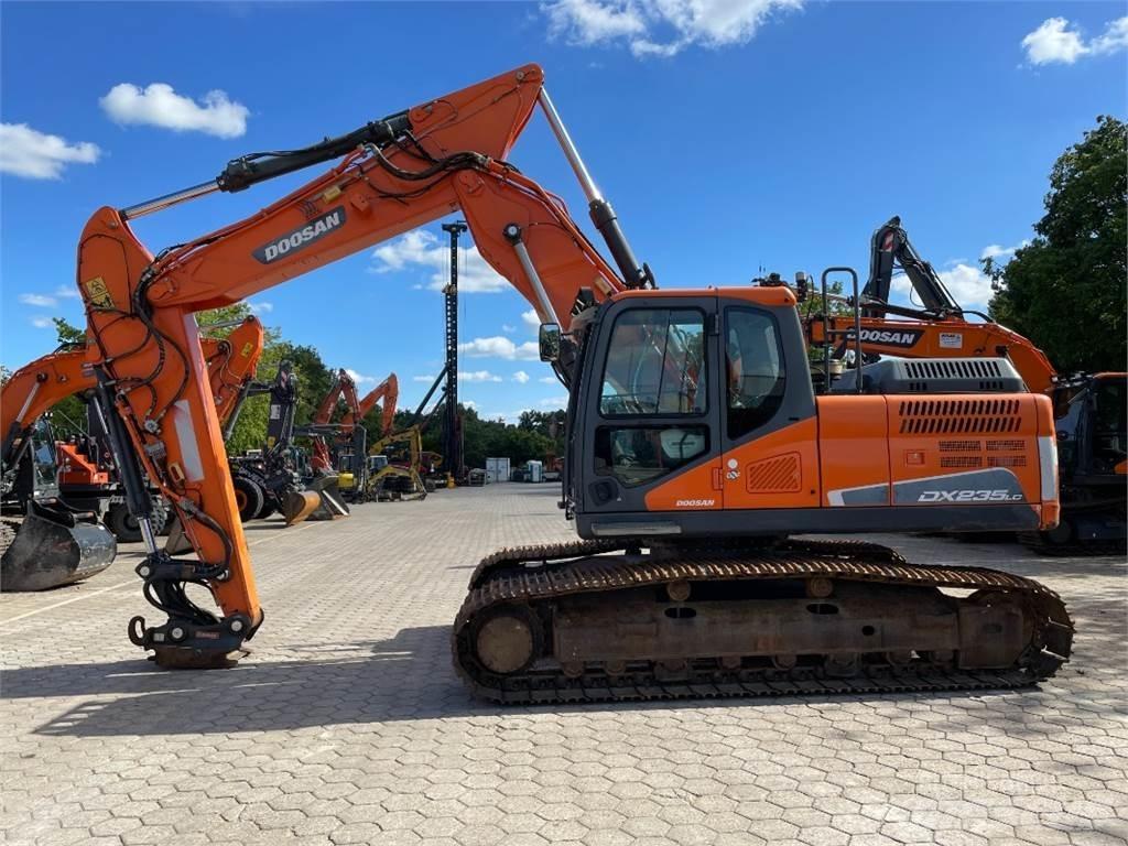 Doosan DX235LC-5 Гусеничні екскаватори