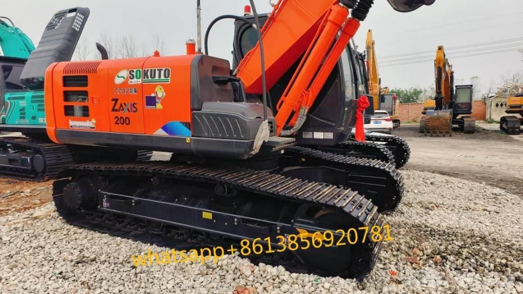 Hitachi ZX 200 Гусеничні екскаватори