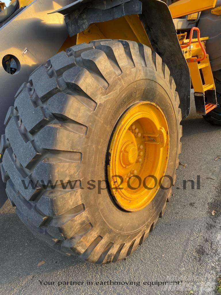 Volvo L 120 H Фронтальні навантажувачі