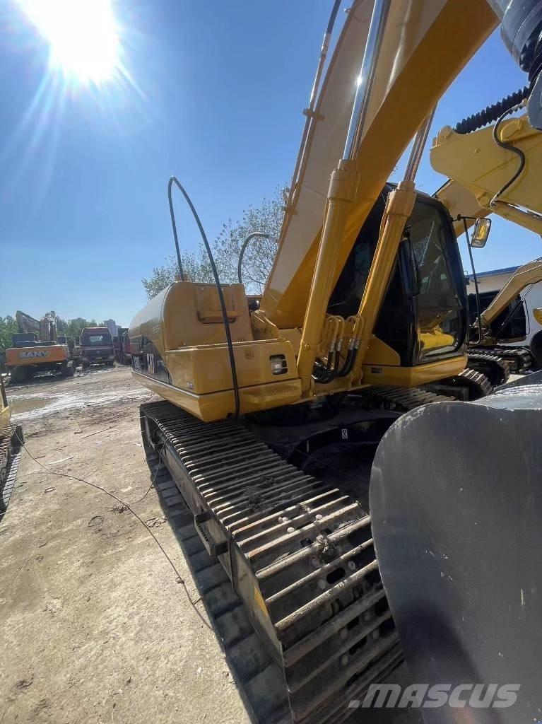 CAT 320 C Гусеничні екскаватори