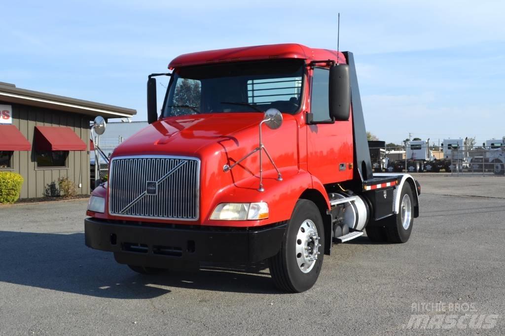 Volvo VNM 42 T200 Тягачі
