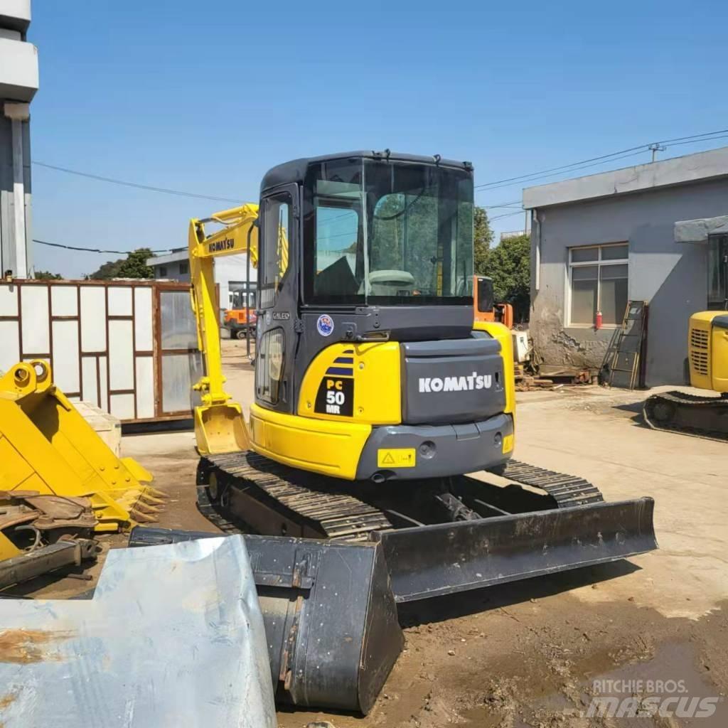 Komatsu PC50 Гусеничні екскаватори