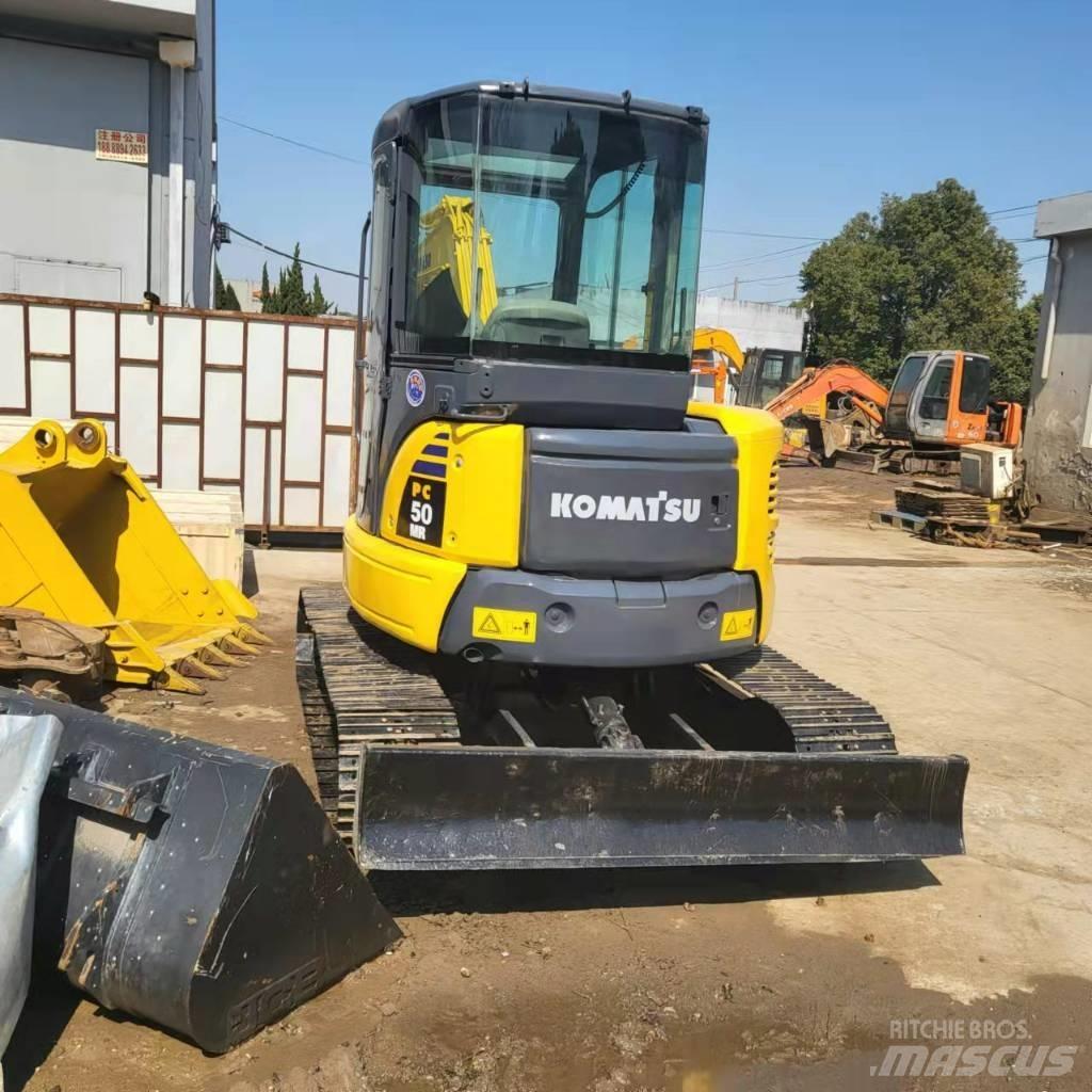 Komatsu PC50 Гусеничні екскаватори