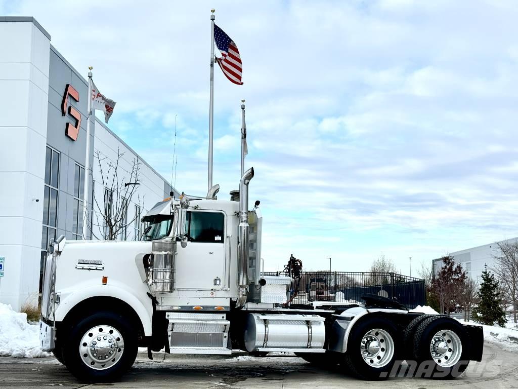 Kenworth W 900 Тягачі