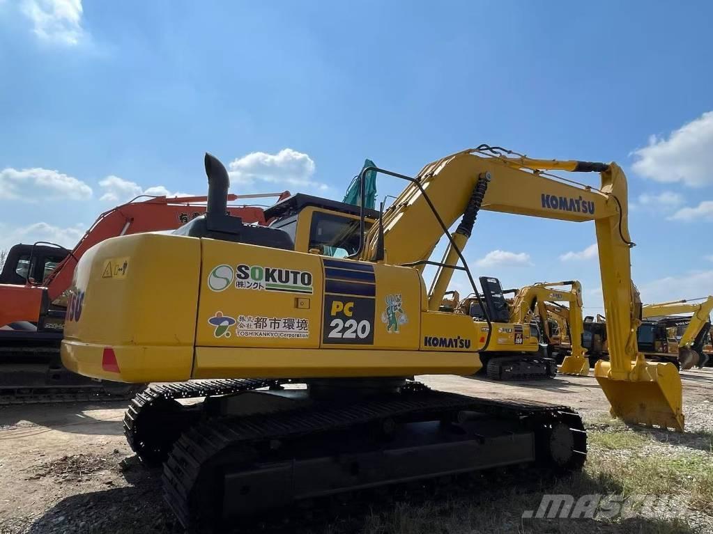 Komatsu PC 220 Гусеничні екскаватори