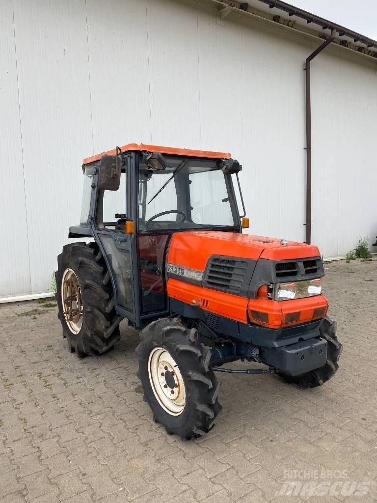 Kubota GL 320 Трактори