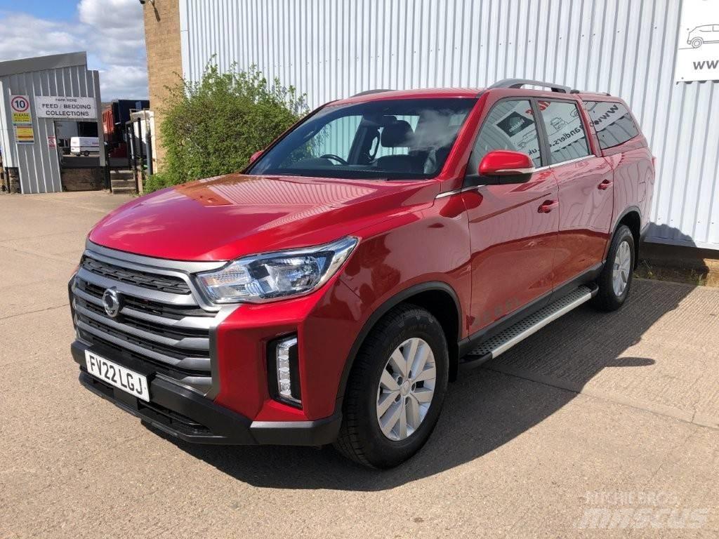 Ssangyong Musso Автомобілі