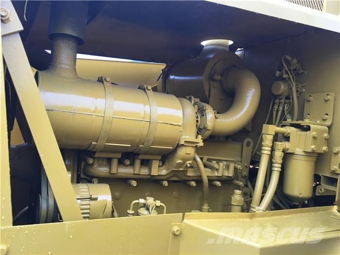 Komatsu GD 661 Грейдери