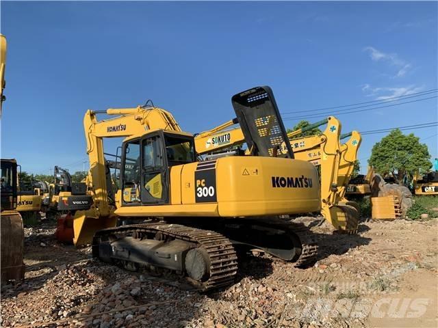 Komatsu PC300-7 Гусеничні екскаватори